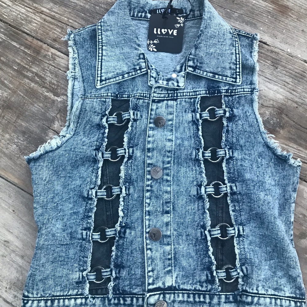 Boutique Blue Jean Vest!!